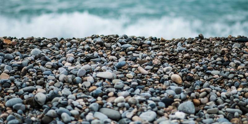 从电脑硬件革新到AI融合：揭秘未来科技三大演进路径