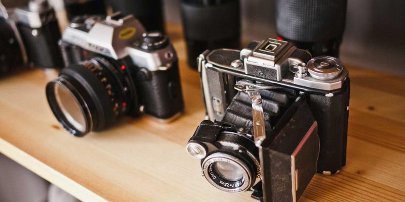 卫星互联网竞赛：低轨星座网络如何重塑电脑硬件与人工智能的科技资讯新格局